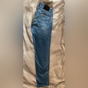 Hollister Jeans Blue for men or women in trend skinny